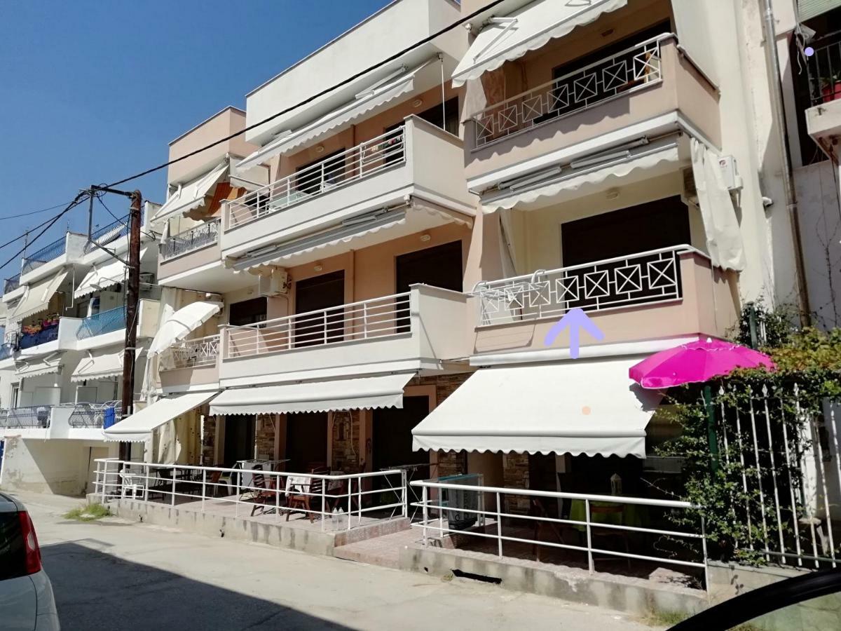 Christina Apartment Νεα Περαμοσ Néa Péramos Bagian luar foto