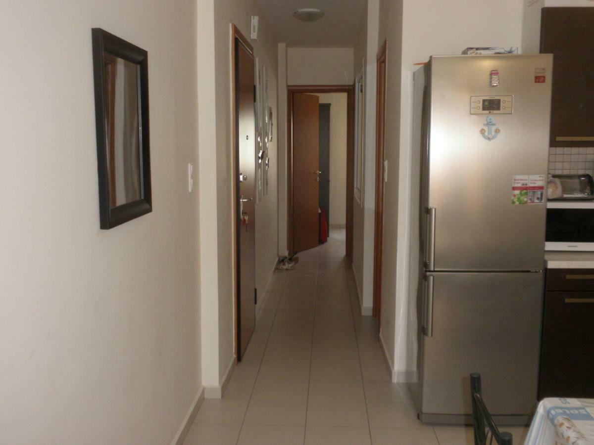 Christina Apartment Νεα Περαμοσ Néa Péramos Bagian luar foto